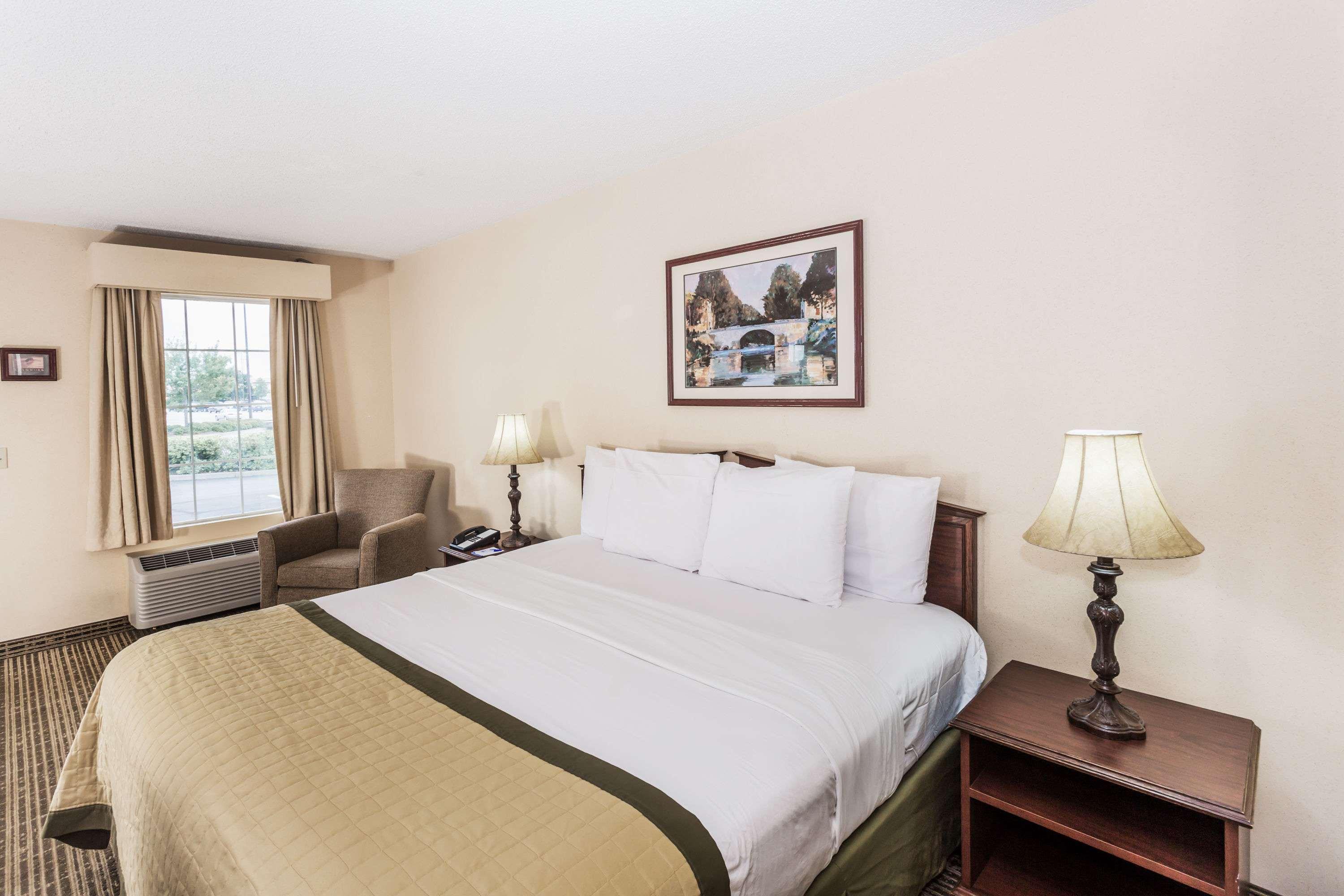 Baymont By Wyndham Valdosta At Valdosta Mall Exterior foto